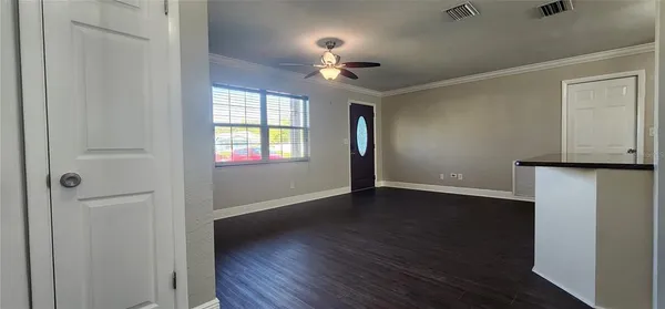 $3,100 | 8211 7th Street North, St. Petersburg, FL 33702