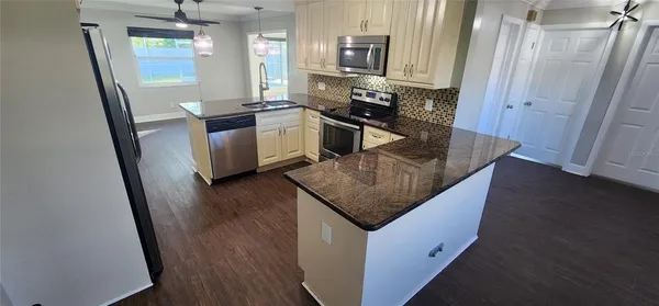 $3,100 | 8211 7th Street North, St. Petersburg, FL 33702