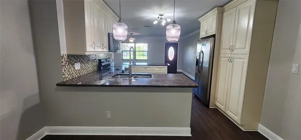 $3,100 | 8211 7th Street North, St. Petersburg, FL 33702