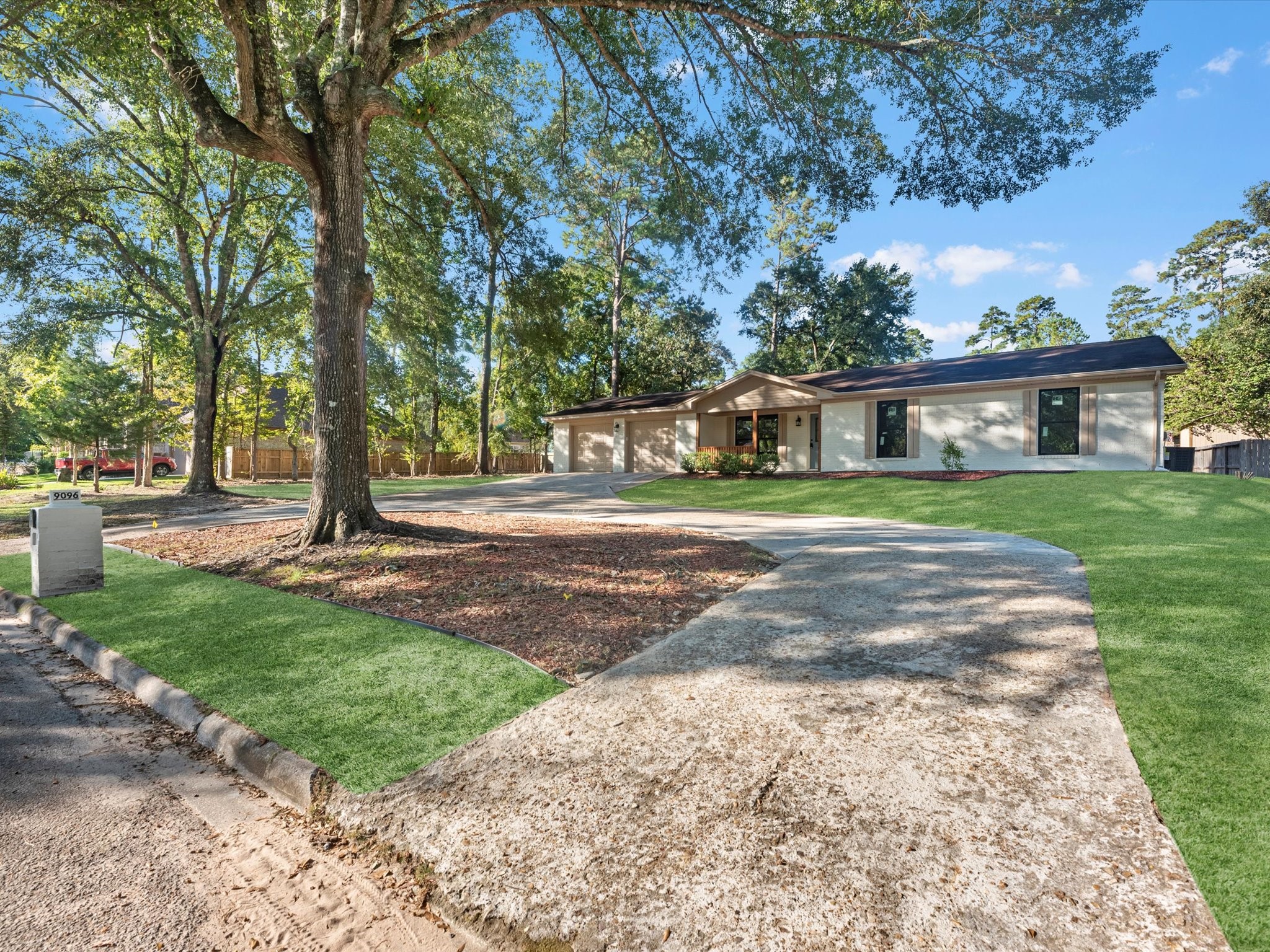 9096 North Comanche Circle Willis, TX 77378 - Photo 5 of 30