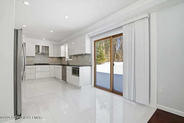 $559,000 | 136 Kimberly Drive, Blakeslee, PA 18610