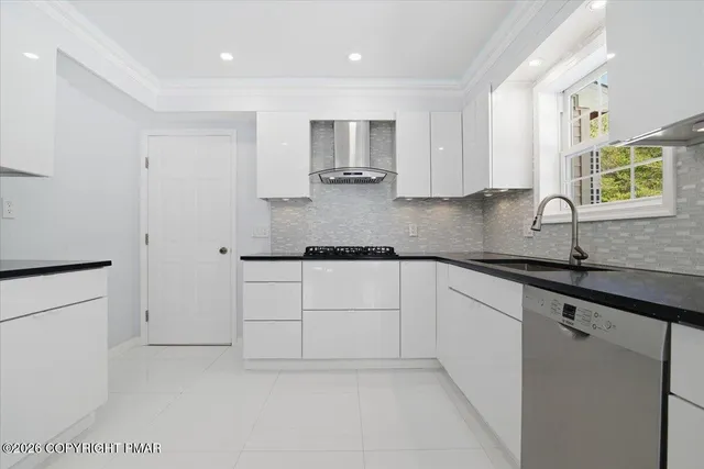 $559,000 | 136 Kimberly Drive, Blakeslee, PA 18610