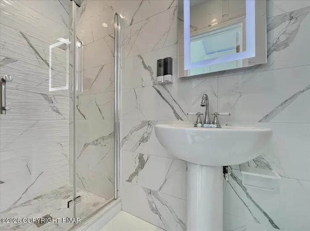 $559,000 | 136 Kimberly Drive, Blakeslee, PA 18610