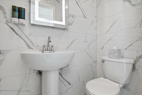 $559,000 | 136 Kimberly Drive, Blakeslee, PA 18610