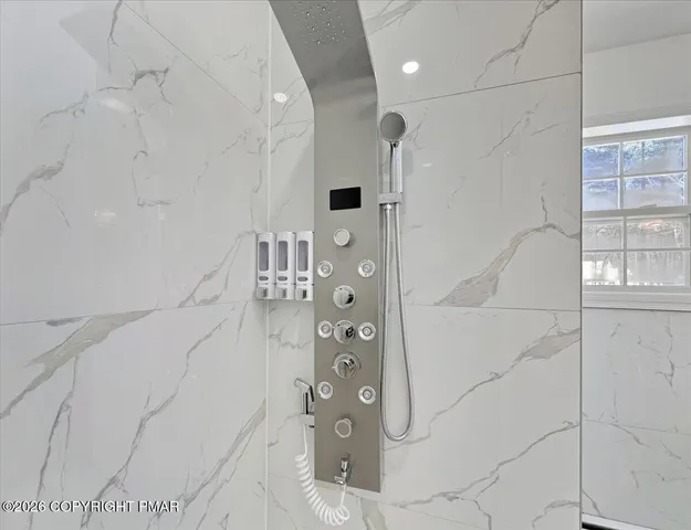 $559,000 | 136 Kimberly Drive, Blakeslee, PA 18610