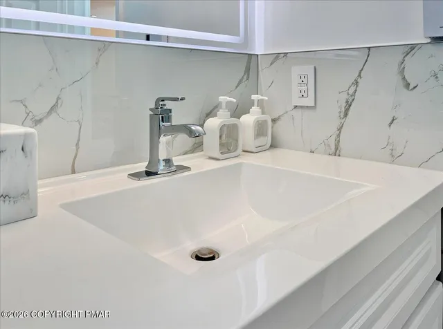 $559,000 | 136 Kimberly Drive, Blakeslee, PA 18610