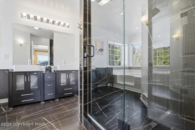 $559,000 | 136 Kimberly Drive, Blakeslee, PA 18610