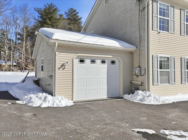 $559,000 | 136 Kimberly Drive, Blakeslee, PA 18610