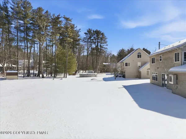 $559,000 | 136 Kimberly Drive, Blakeslee, PA 18610