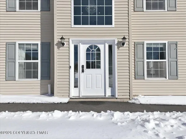 $559,000 | 136 Kimberly Drive, Blakeslee, PA 18610