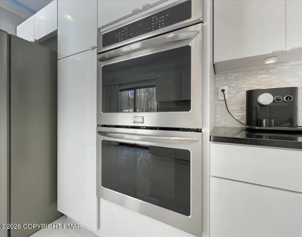 $559,000 | 136 Kimberly Drive, Blakeslee, PA 18610