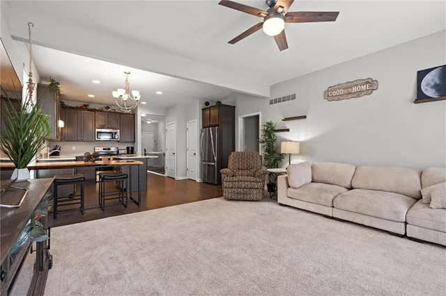 $335,000 | 12894 West 93rd Street, Lenexa, KS 66215