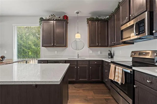 $335,000 | 12894 West 93rd Street, Lenexa, KS 66215