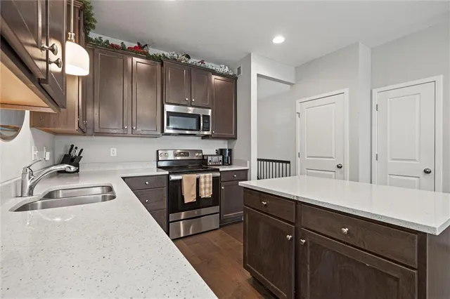 $335,000 | 12894 West 93rd Street, Lenexa, KS 66215