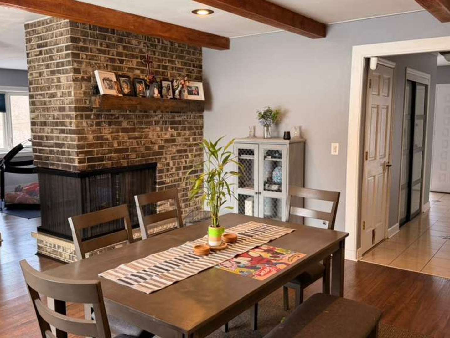 1286 Roxbury Road Rockford, IL 61107 - Photo 6 of 9