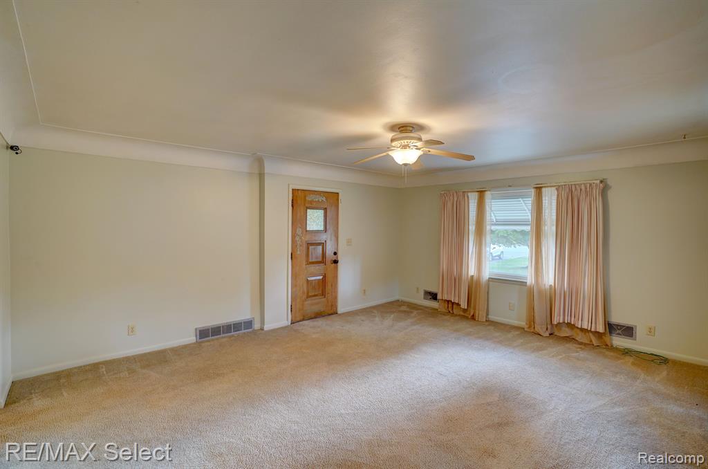 3151 South Center Road Burton, MI 48519 - Photo 16 of 26