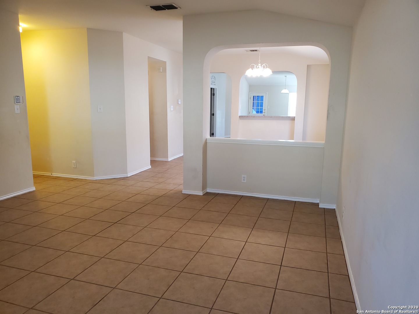 671 Rattler Bluff San Antonio, TX 78251 - Photo 4 of 15