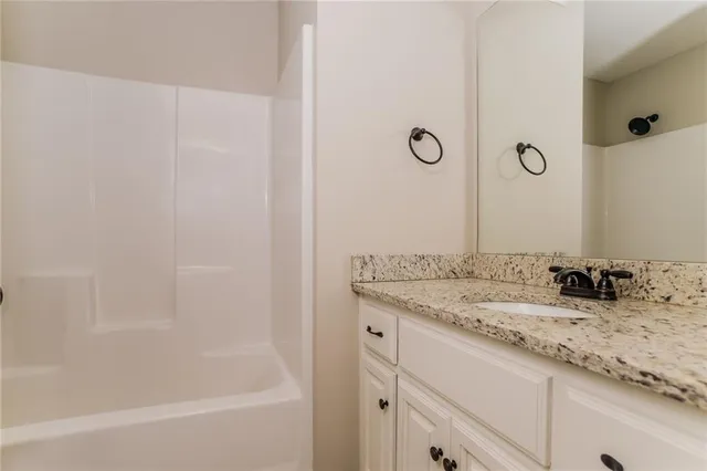 $2,215 | 501 Fall Meadow Lane, Belton, MO 64012