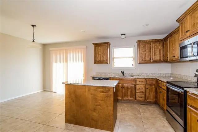 $2,215 | 501 Fall Meadow Lane, Belton, MO 64012