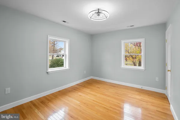 a view of empty room with window