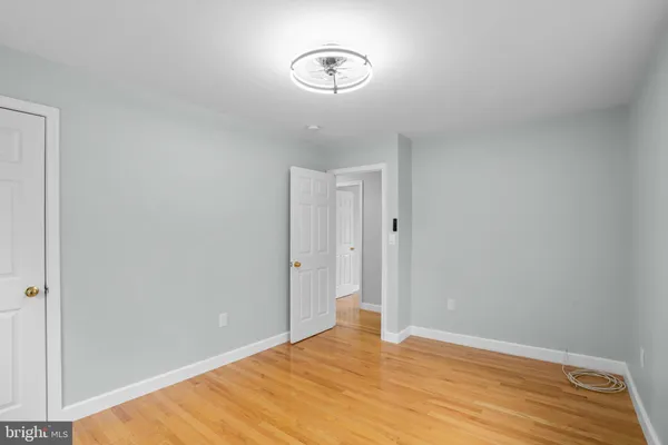 a view of room with an empty space