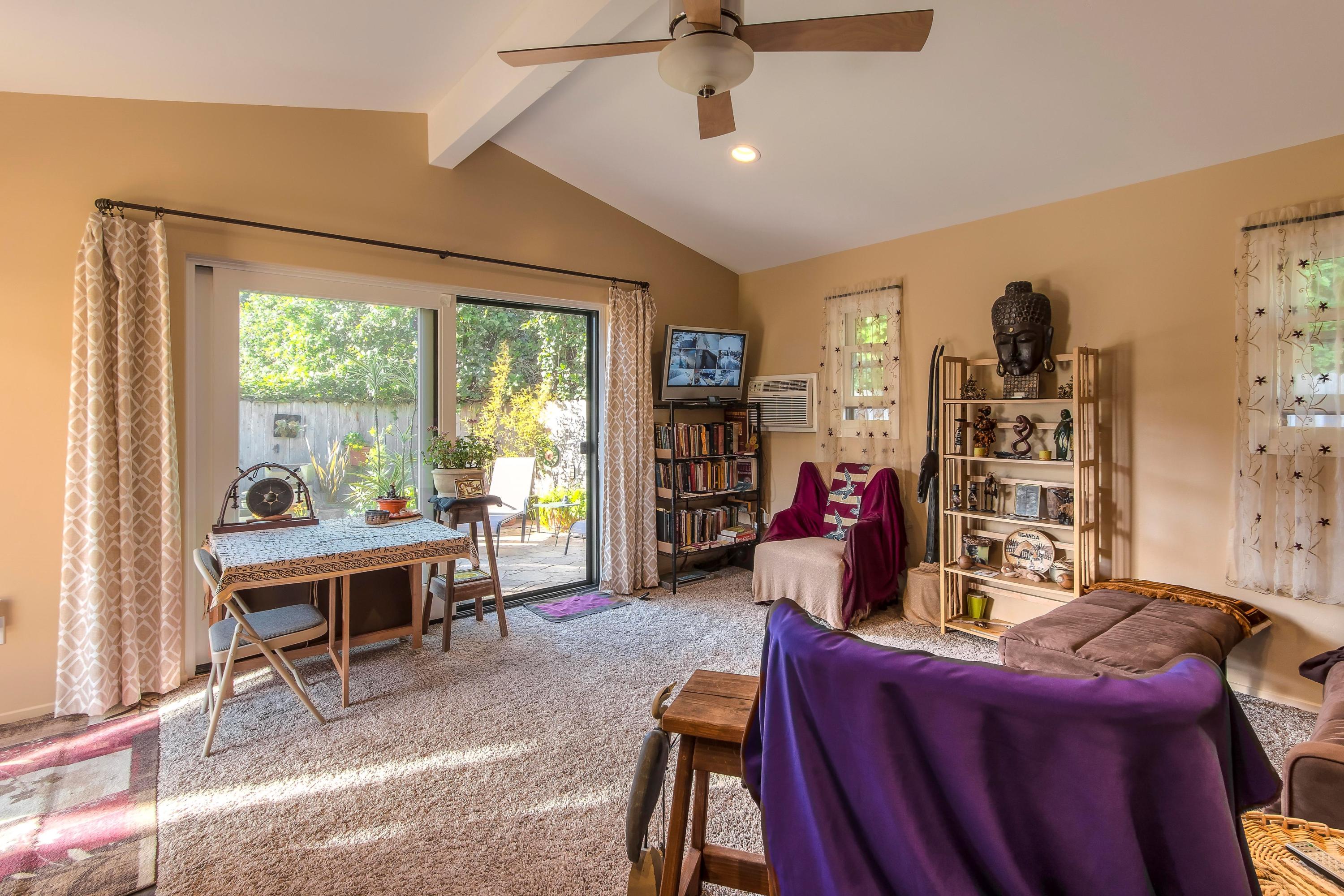 415 Alan Road Santa Barbara, CA 93109 - Photo 20 of 29 Bedroom 4 Sitting Area