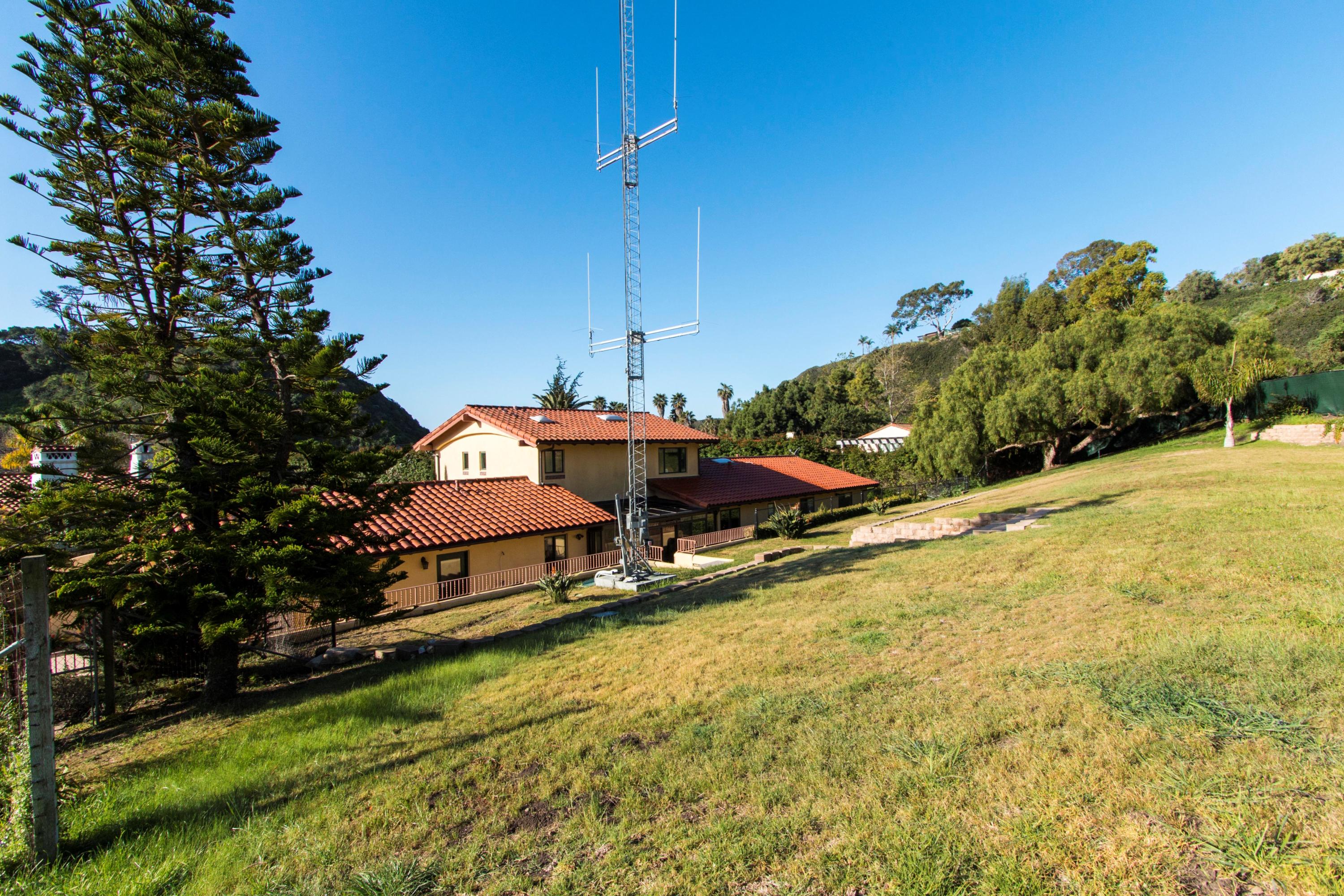 415 Alan Road Santa Barbara, CA 93109 - Photo 26 of 29 Back Yard