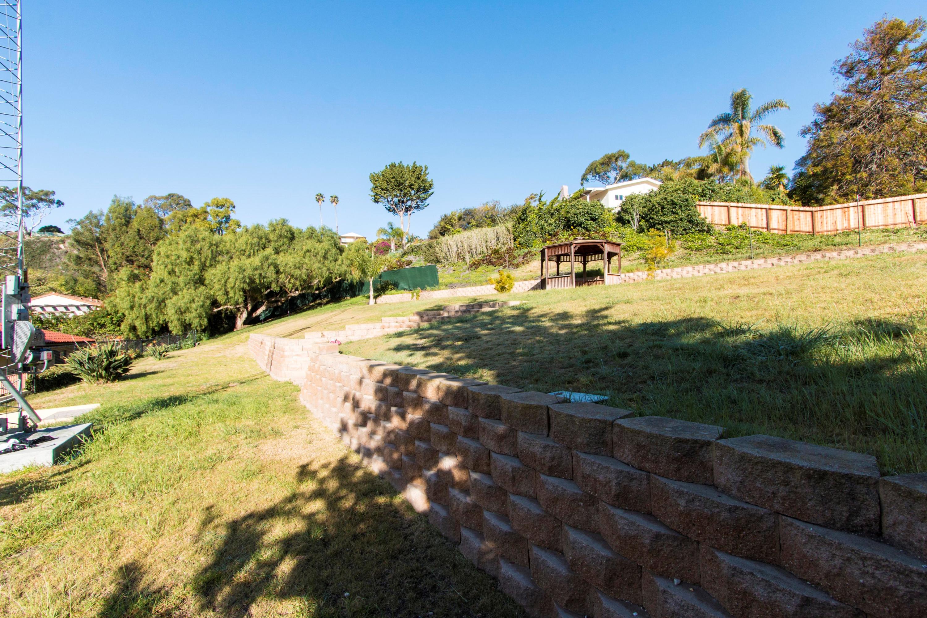 415 Alan Road Santa Barbara, CA 93109 - Photo 27 of 29 Back Yard 2