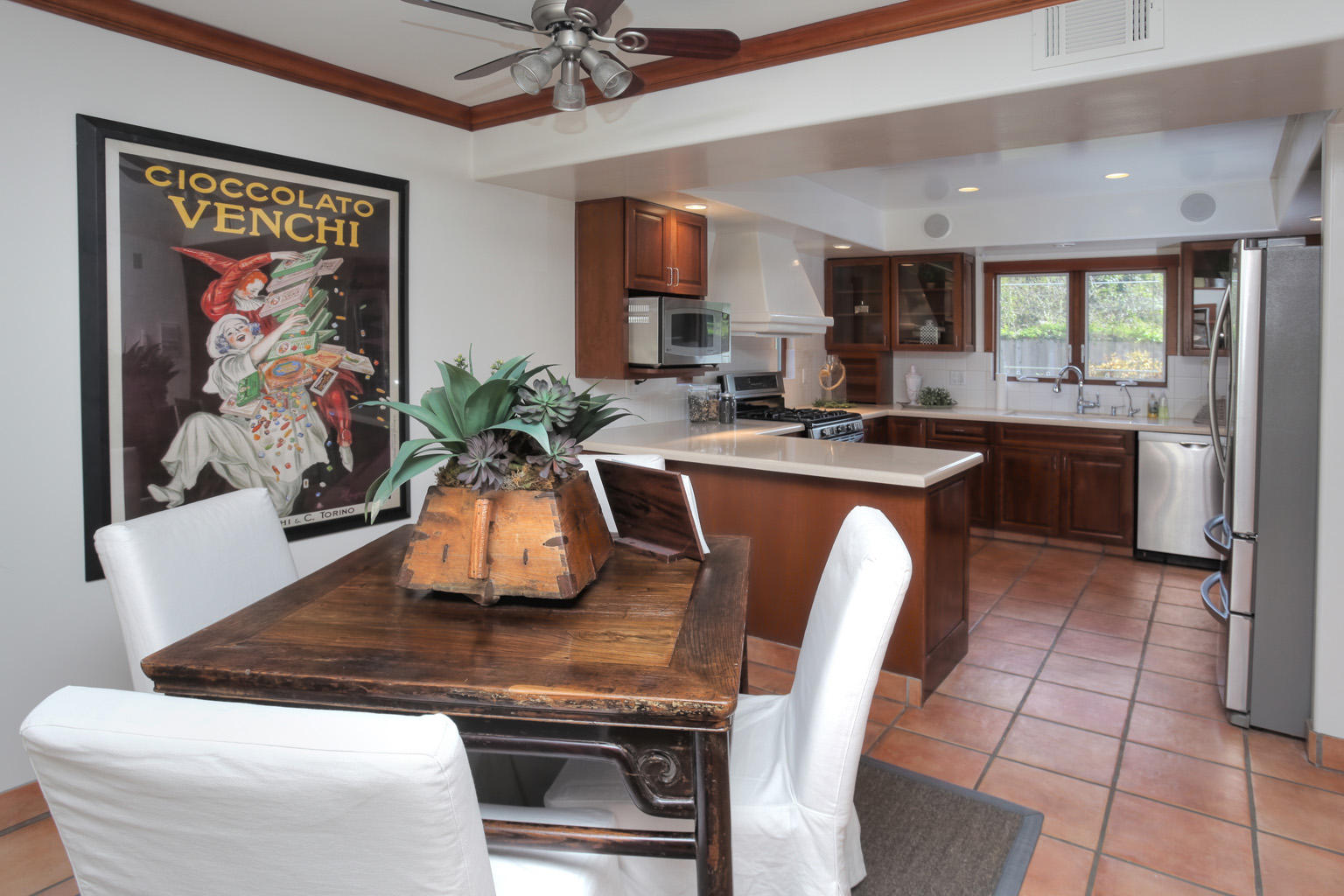415 Alan Road Santa Barbara, CA 93109 - Photo 8 of 29 Kitchen & Eating Area