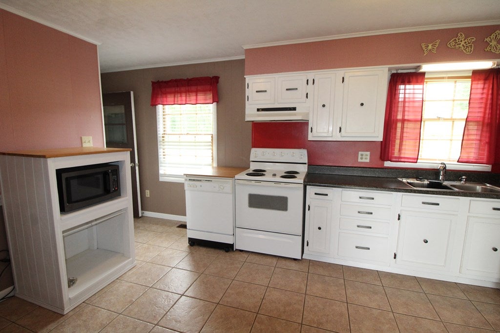 714 Providence Road Fries, VA 24330 - Photo 13 of 75 Gallery Image 13