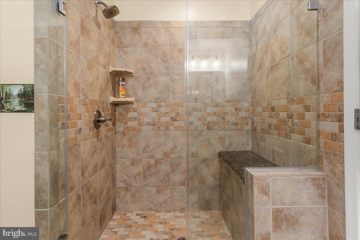 11701 Walnut Point Road Hagerstown, MD 21740 - Photo 36 of 56 2nd Full Bath with Walk-in Shower