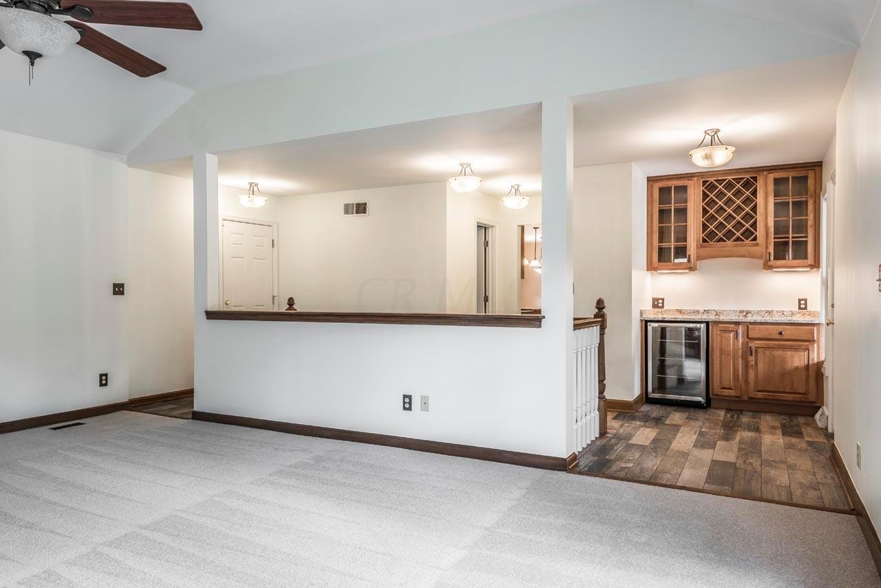 2466 Lytham Road Columbus, OH 43220 - Photo 12 of 46 Gallery Image 12
