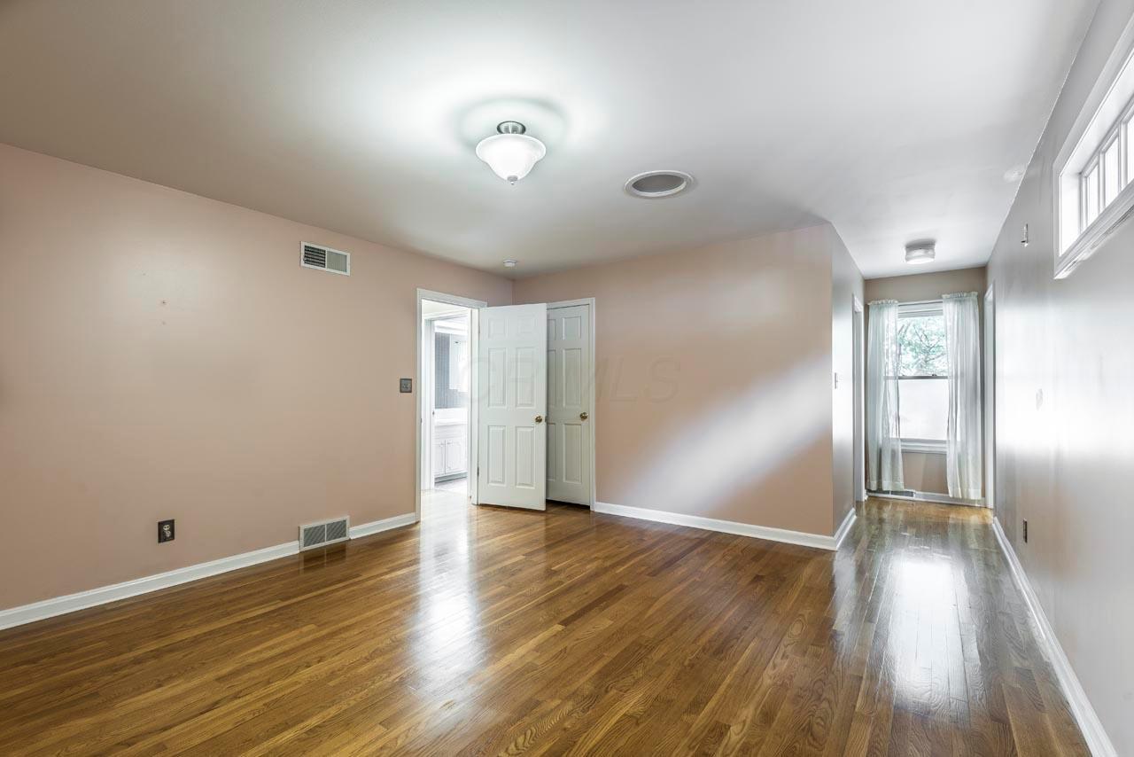 2466 Lytham Road Columbus, OH 43220 - Photo 25 of 46 Gallery Image 25
