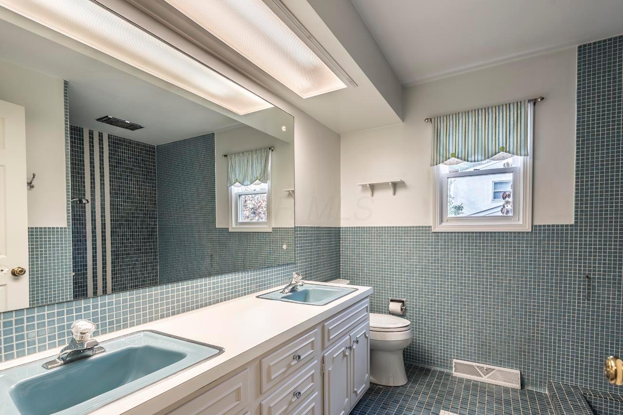 2466 Lytham Road Columbus, OH 43220 - Photo 31 of 46 Gallery Image 31
