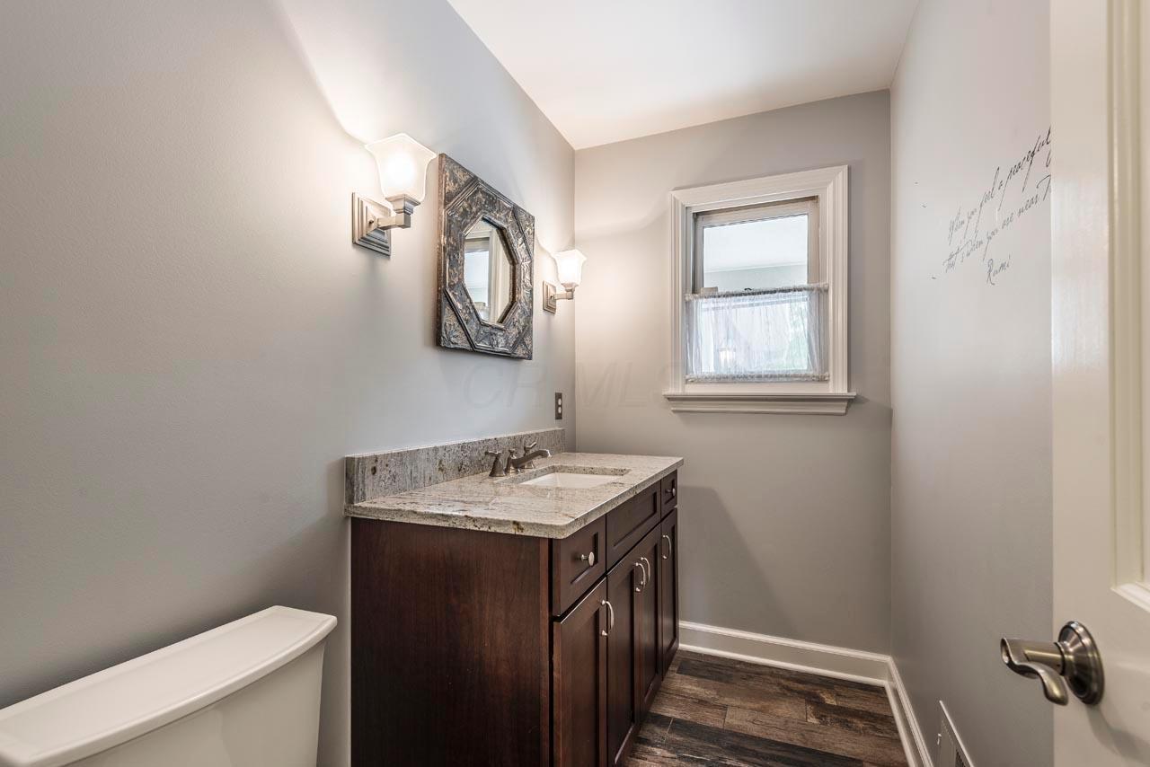 2466 Lytham Road Columbus, OH 43220 - Photo 10 of 46 Gallery Image 10