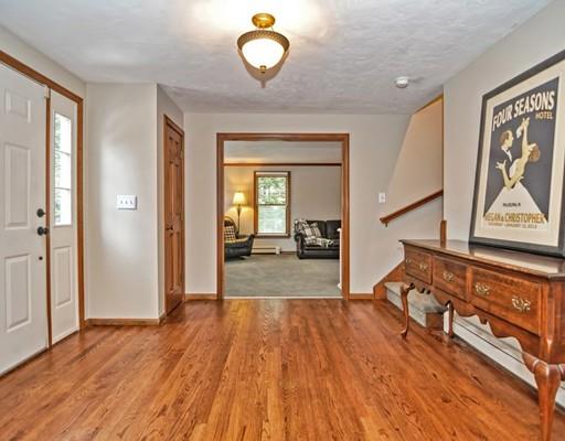 56 Whitewood Road Milford, MA 01757 - Photo 3 of 29 Gallery Image 3