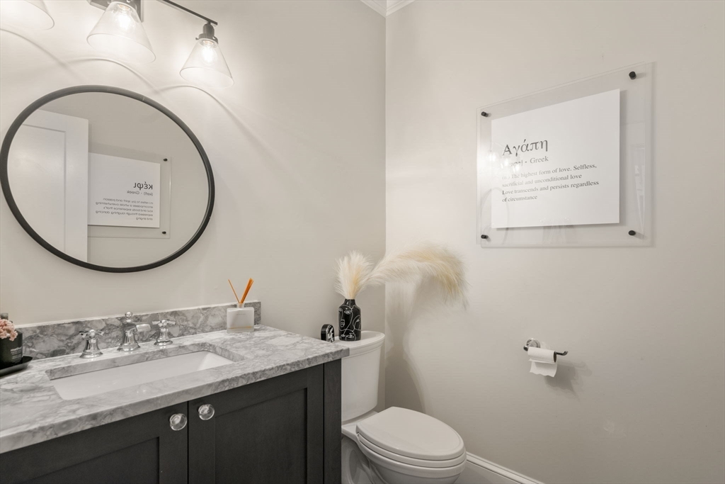 810 North Street Walpole, MA 02081 - Photo 17 of 41