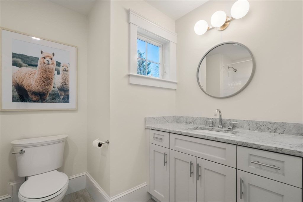 810 North Street Walpole, MA 02081 - Photo 23 of 41