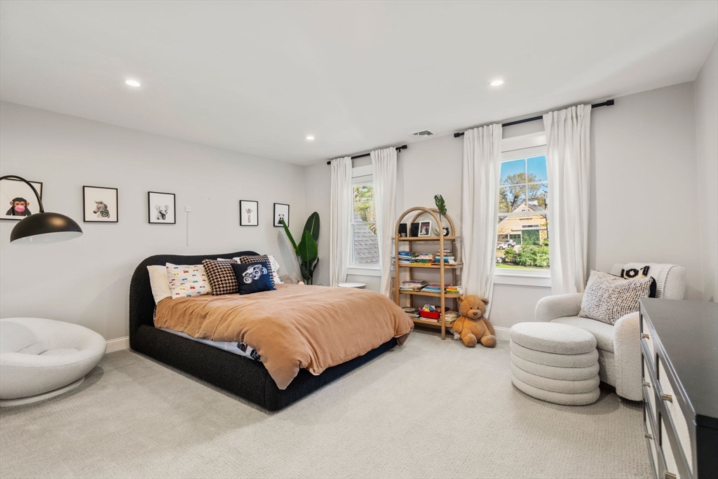 810 North Street Walpole, MA 02081 - Photo 28 of 41