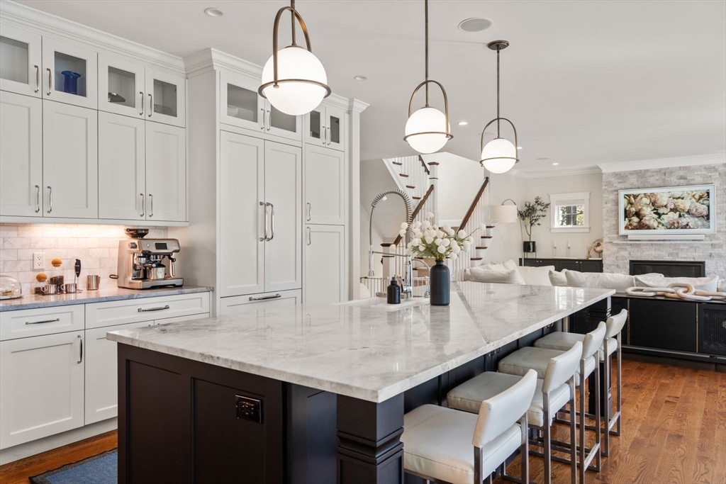 810 North Street Walpole, MA 02081 - Photo 10 of 41