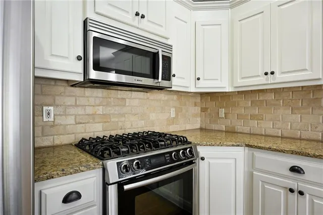 $580,000 | 5206 Round Prairie Street, Shawnee, KS 66226