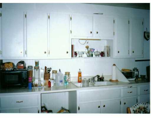 103 Pittsburgh Road Butler, PA 16001 - Photo 2 of 8 Kitchen.