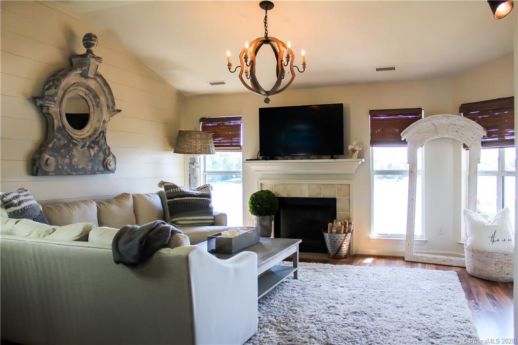 1230 Torrence Circle, Unit 24 Davidson, NC 28036 - Photo 6 of 31 Gallery Image 6