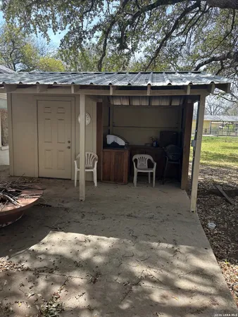 $269,000 | 844 Laurel Street, Uvalde, TX 78801