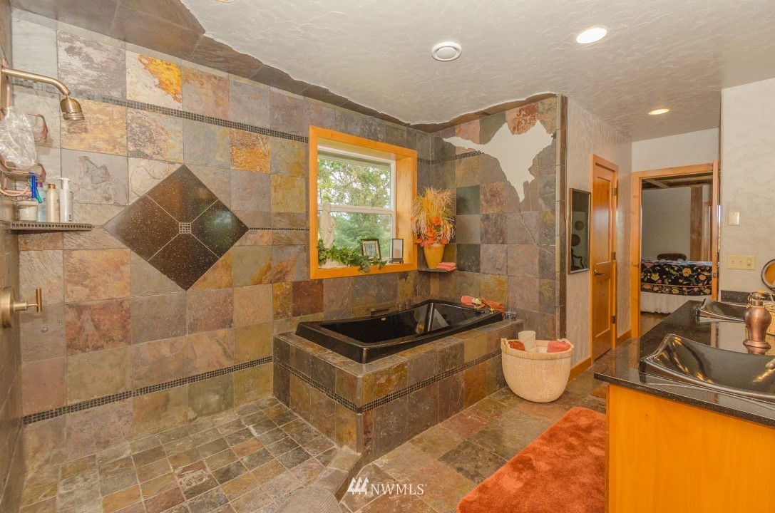 243 Macronovic Road Chehalis, WA 98532 - Photo 15 of 24