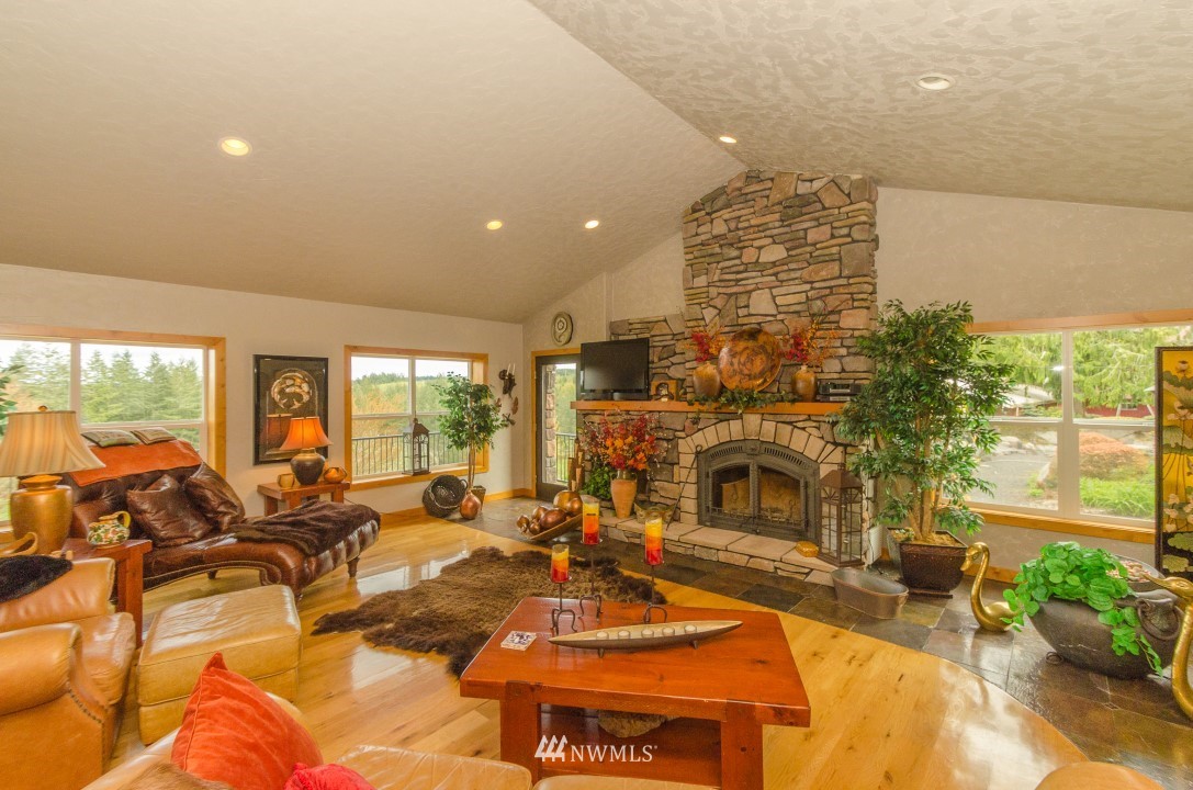 243 Macronovic Road Chehalis, WA 98532 - Photo 5 of 24