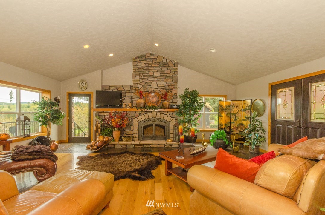 243 Macronovic Road Chehalis, WA 98532 - Photo 6 of 24