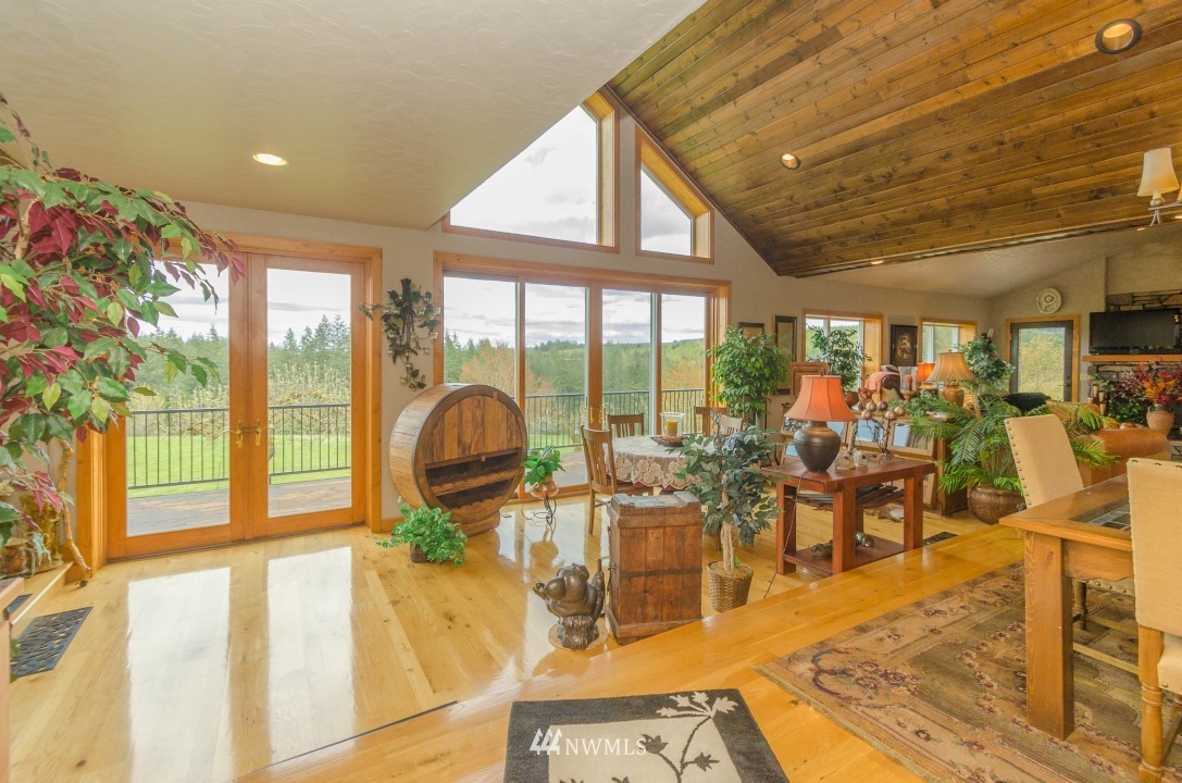 243 Macronovic Road Chehalis, WA 98532 - Photo 7 of 24