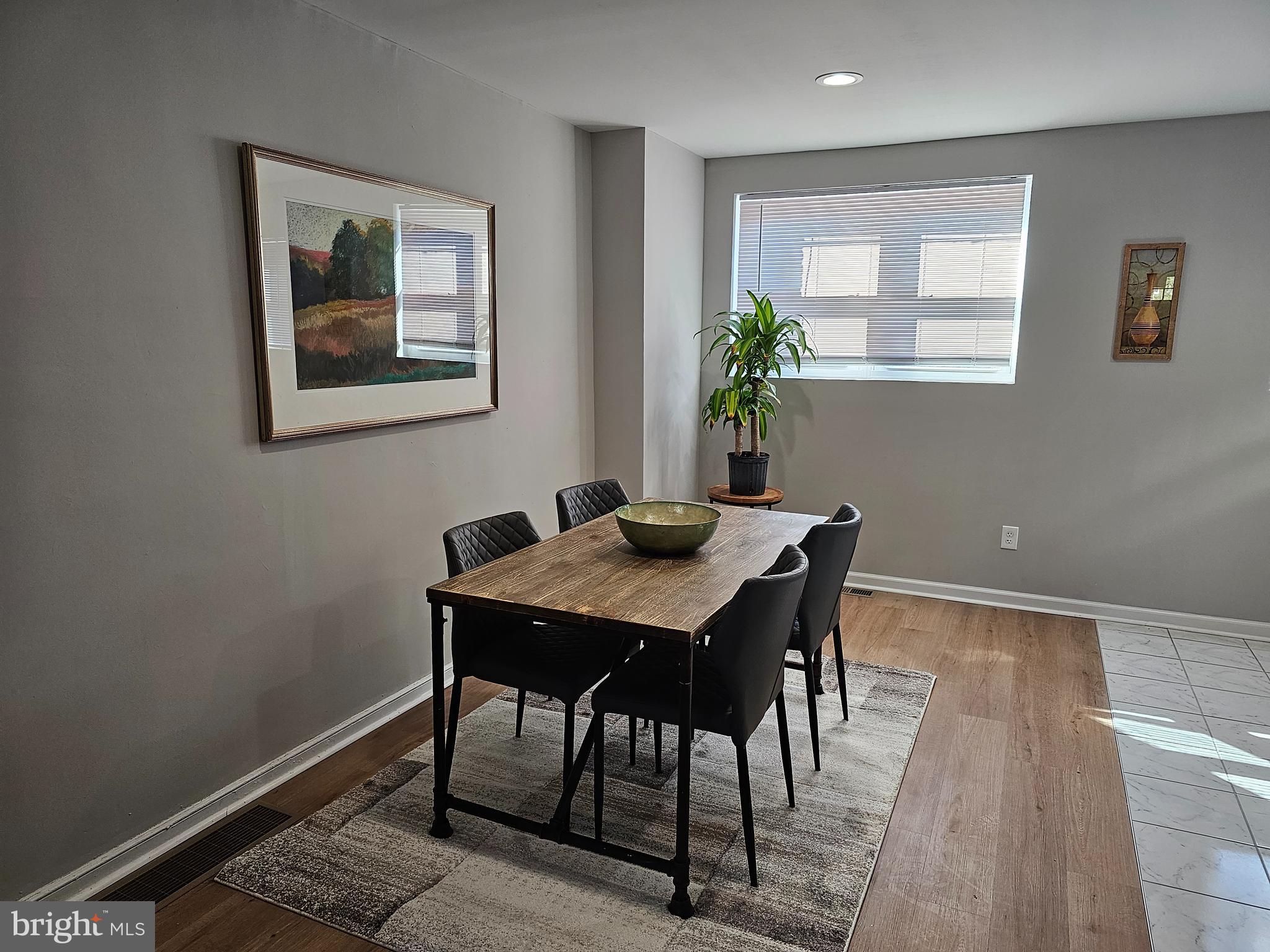 8622 Temple Road Philadelphia, PA 19150 - Photo 8 of 23 Dining area