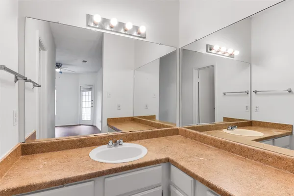 $1,175 | 12166 Metric Boulevard, Unit 279, Austin, TX 78758